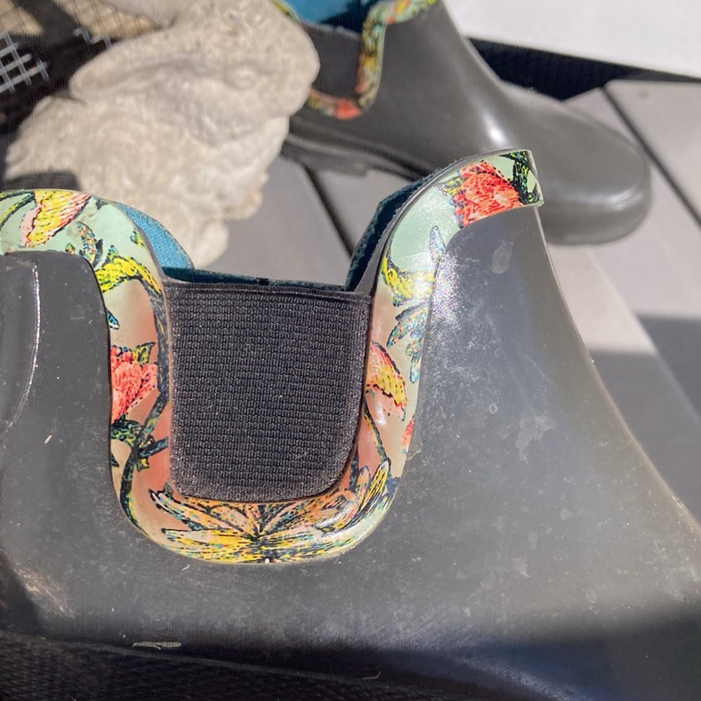 Target rain boots - Picture 2 of 6